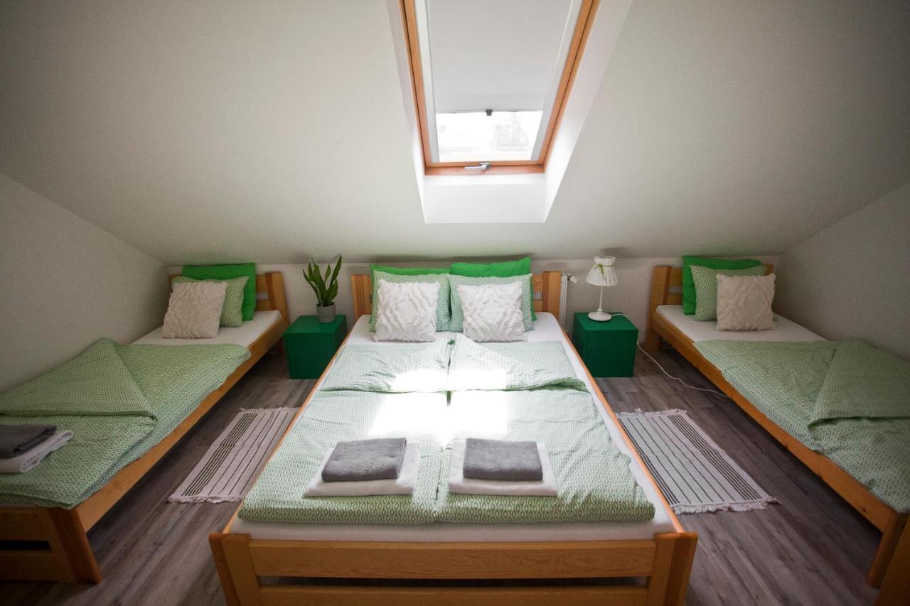 Hostel 33 Trzebinia  Exteriör bild