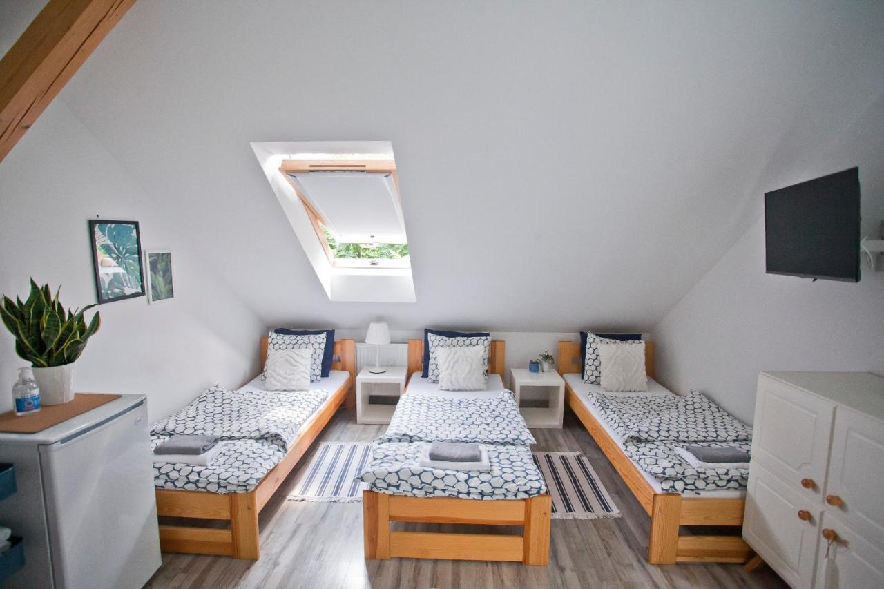 Hostel 33 Trzebinia  Exteriör bild